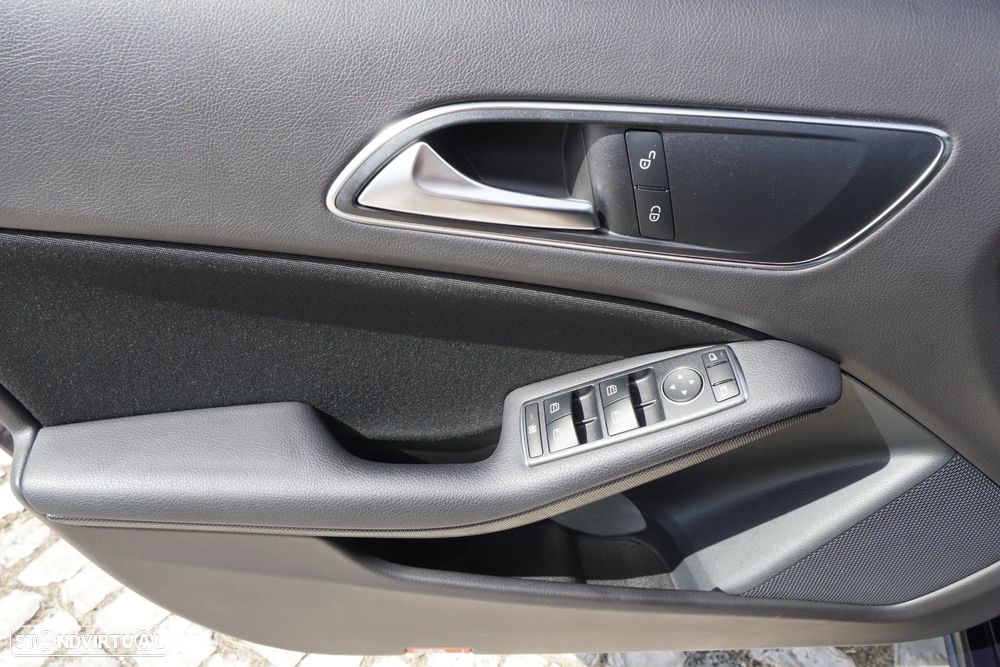 Mercedes-Benz A 180 - 9