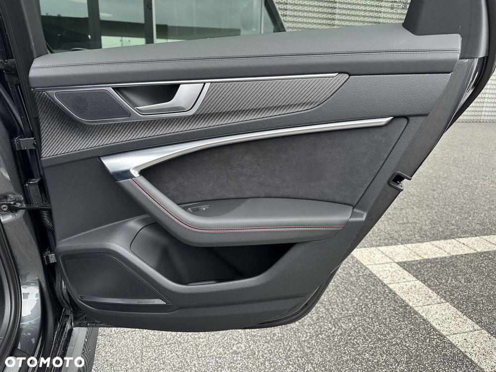Audi RS6 Avant - 23