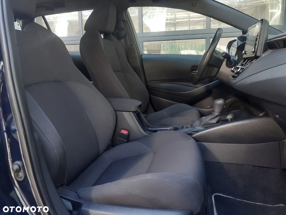 Toyota Corolla - 24