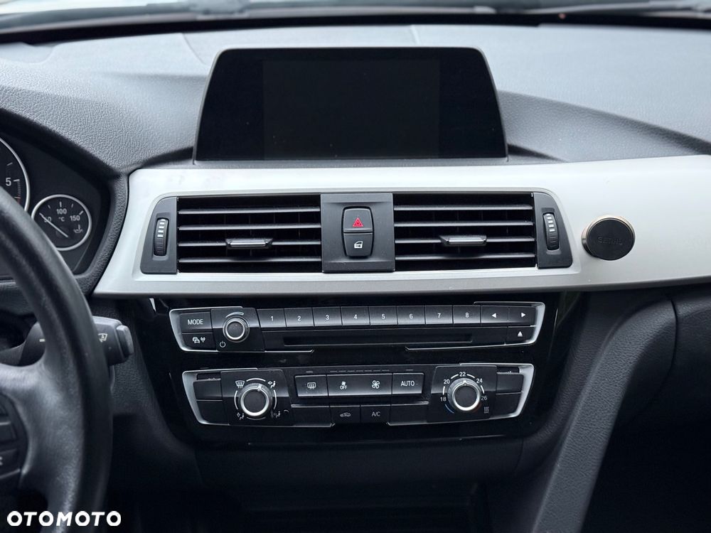 BMW Seria 3 316d EU6 - 33