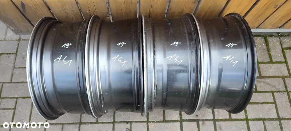 FELGI 5x112 8Jx19 CALI ET43 2134017700 MERCEDES W213 AUDI VW SKODA SEAT KOMPLET 4 SZTUKI - 17