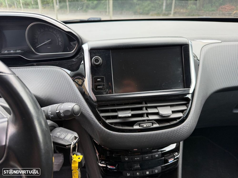 Peugeot 2008 1.2 PureTech Allure - 10