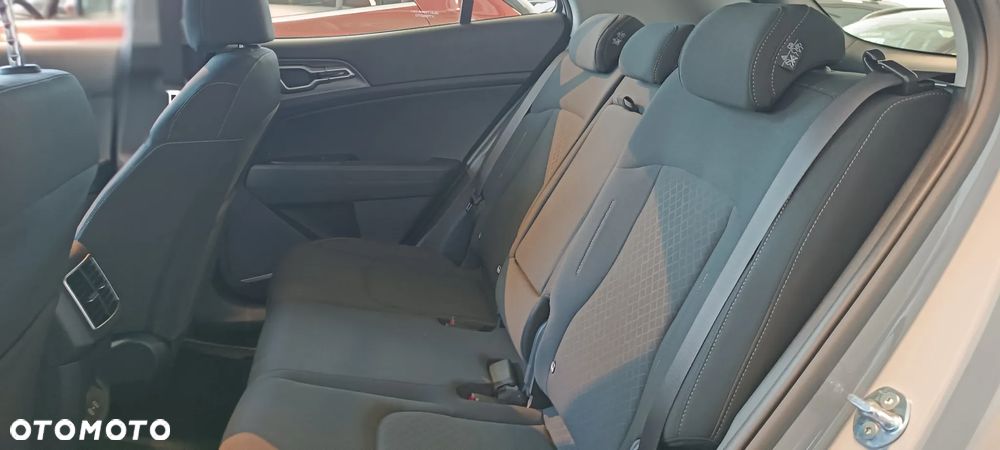 Kia Sportage 1.6 T-GDI M 2WD - 10