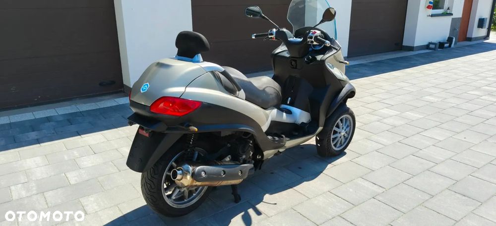 Piaggio MP-3 - 8