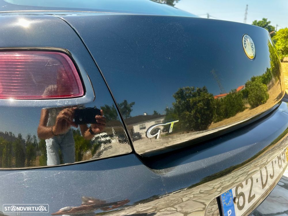 Alfa Romeo GT 1.9 JTD M-JET - 6