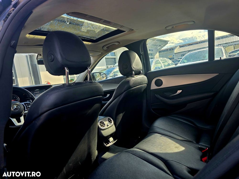 Mercedes-Benz E - 10