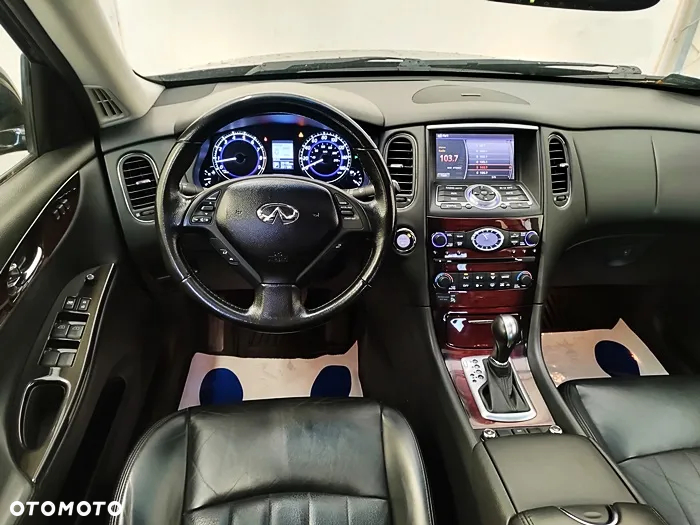 Infiniti Q50 - 24