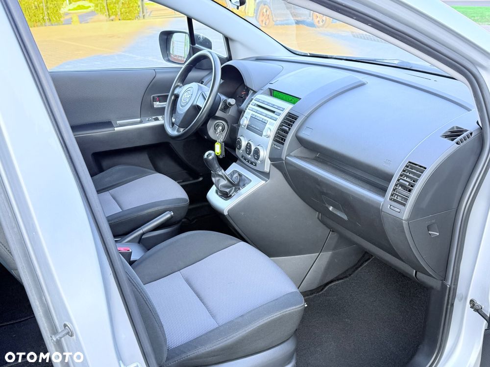 Mazda 5 2.0 Exclusive + - 10