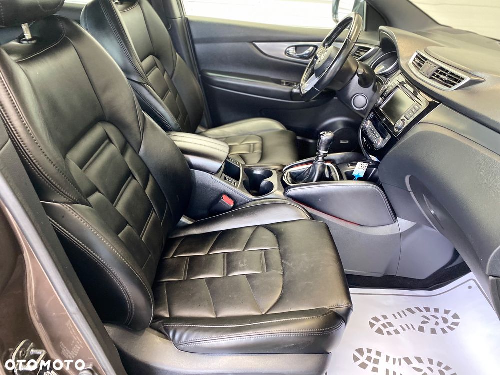 Nissan Qashqai 1.3 DIG-T TEKNA - 9