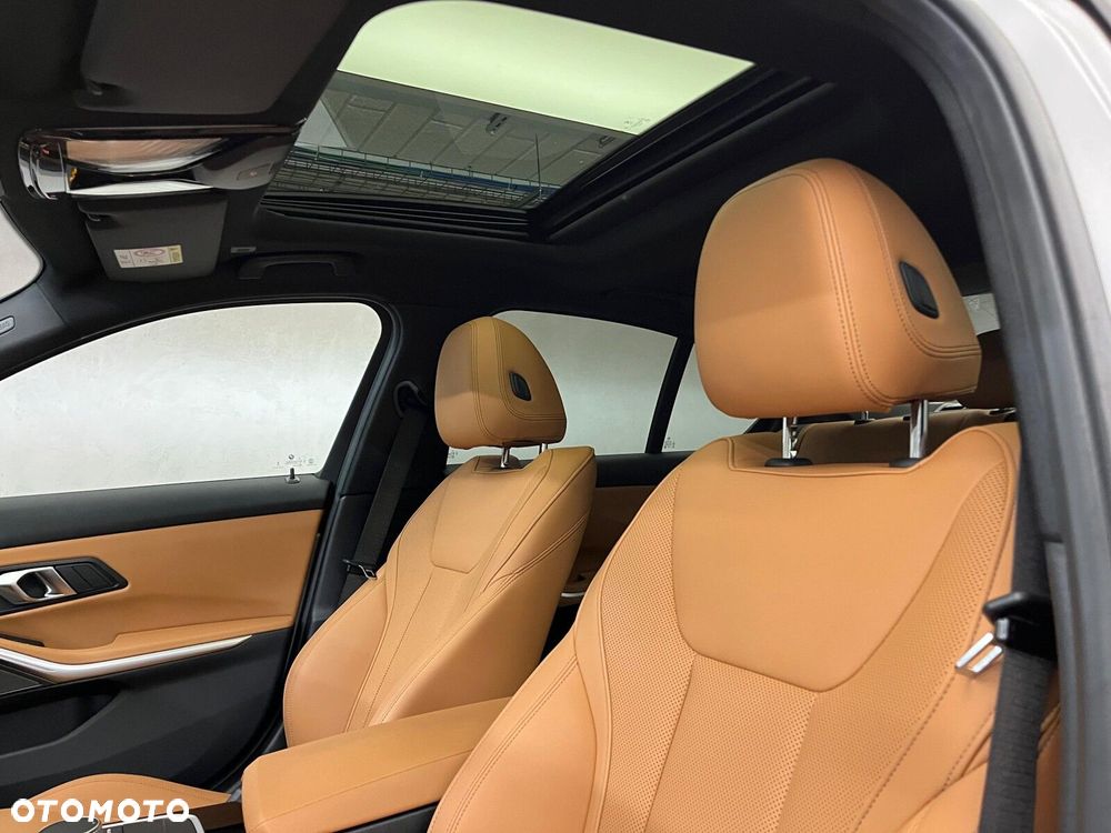 BMW Seria 3 320d xDrive mHEV M Sport sport - 21