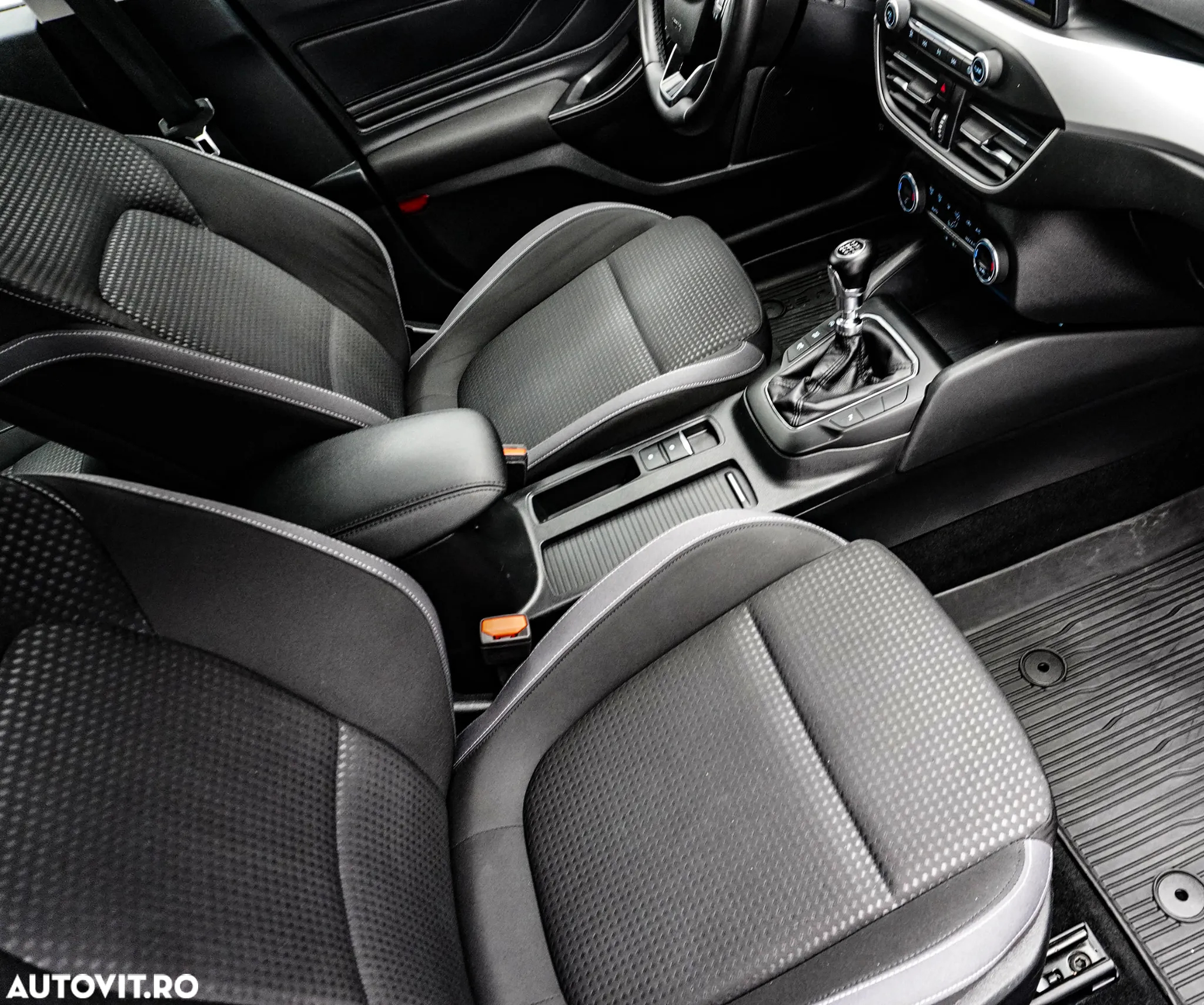 Ford Focus 1.0 EcoBoost Trend Edition - 13