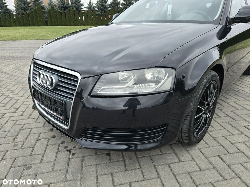 Audi A3 Sportback - 8