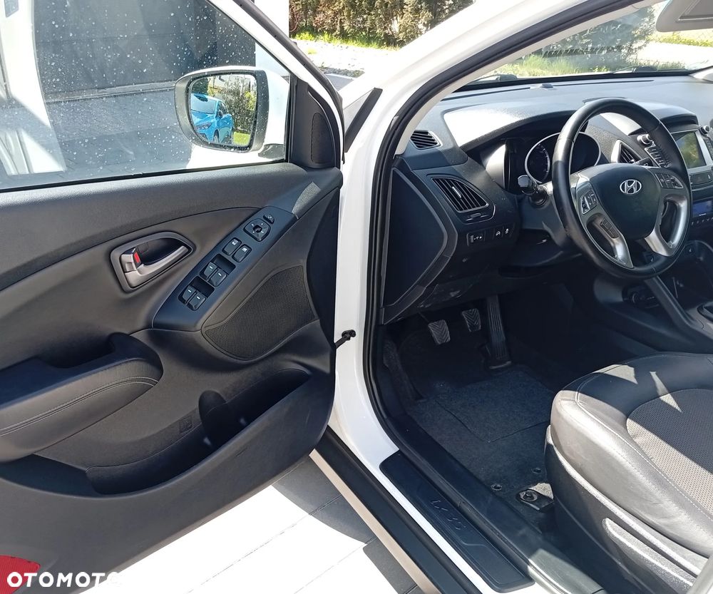 Hyundai ix35 1.6 2WD Fifa World Cup Edition - 11