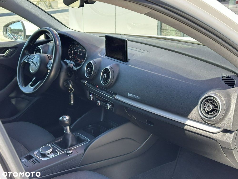 Audi A3 Limousine 1.5 TFSI Sport - 18