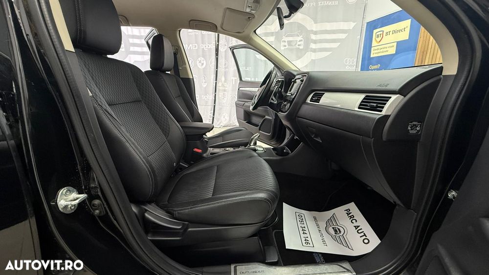 Mitsubishi Outlander 2.0 4WD - 18