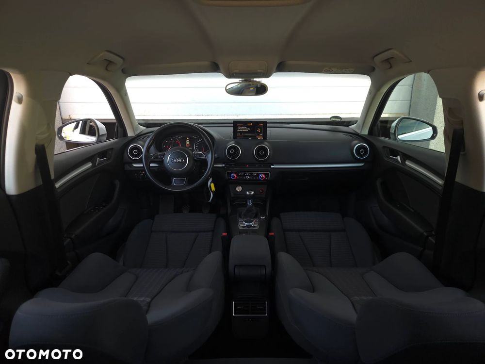 Audi A3 Sportback 2.0 TDI Ambiente - 31
