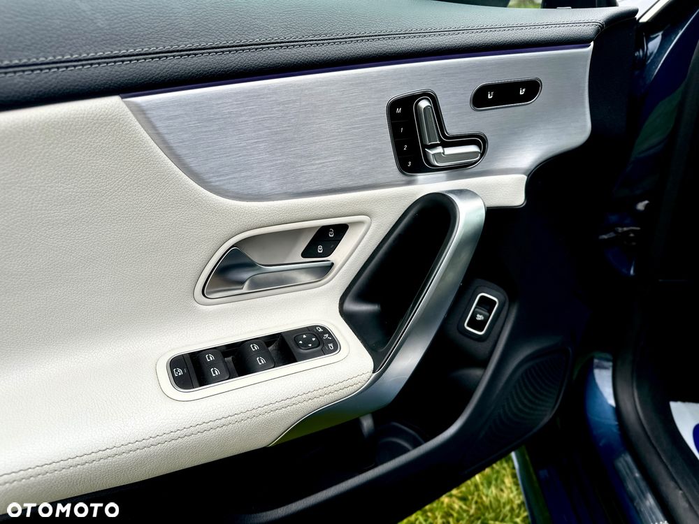 Mercedes-Benz CLA 250 4-Matic AMG Line 7G-DCT - 19