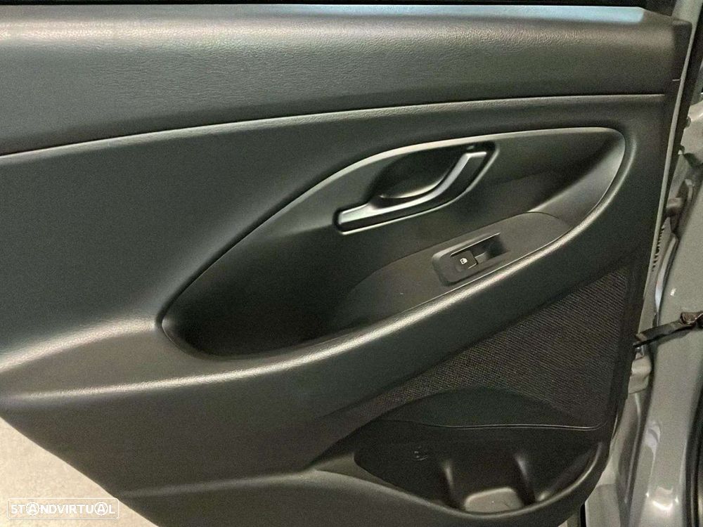 Hyundai i30 Fastback - 21