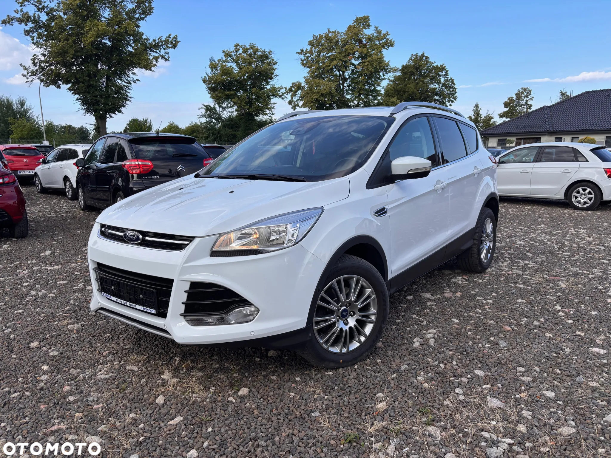 Ford Kuga 1.6 EcoBoost 2x4 Titanium - 24