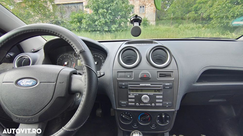 Ford Fiesta 1.25i Comfort - 15