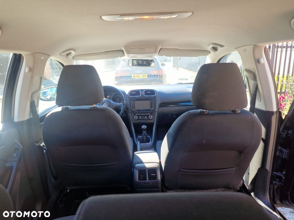 Volkswagen Golf - 10