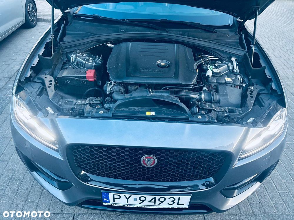 Jaguar F-Pace - 16