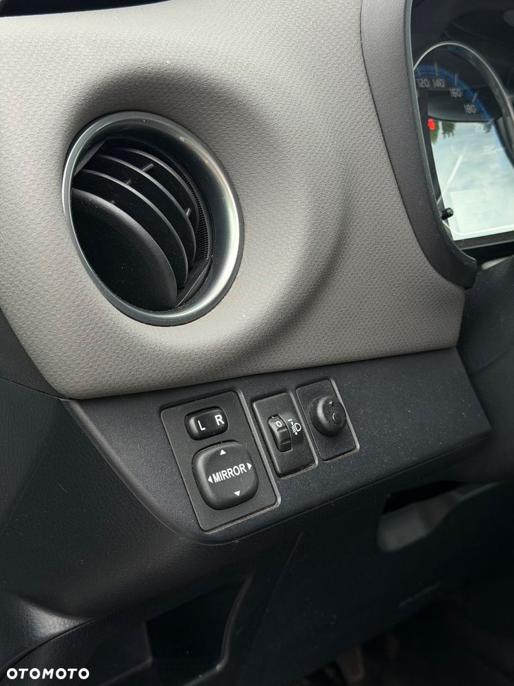 Toyota Yaris Hybrid 100 Premium - 16