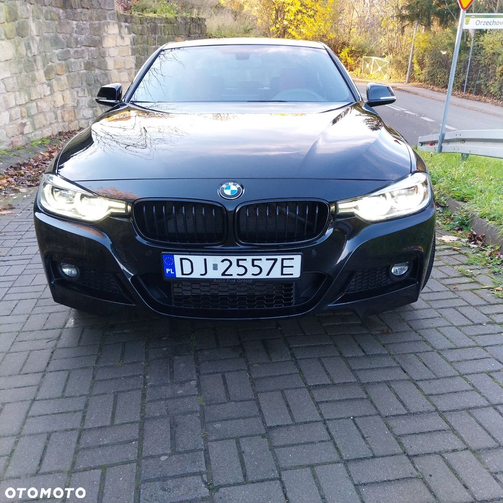 BMW Seria 3 330i xDrive M Sport - 2