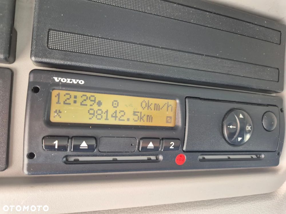 Volvo FL 210 4X2 / SKRZYNIA / HDS FASSI 1T / NISKI PRZEBIEG / SUPER STAN / KRÓTKI ROZSTAW OSI / DUŻA ŁADOWNOŚĆ / EURO 6 / NOWE TYLNE OPONY - 34