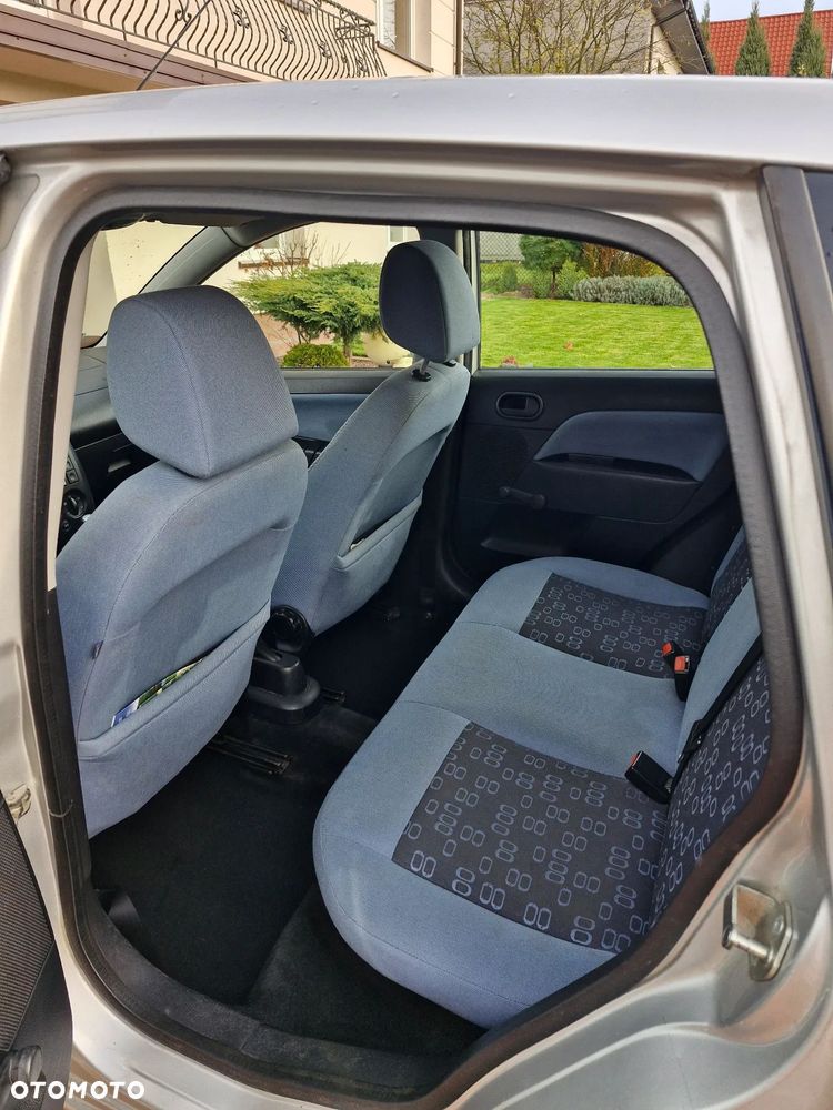 Ford Fiesta 1.4 - 9