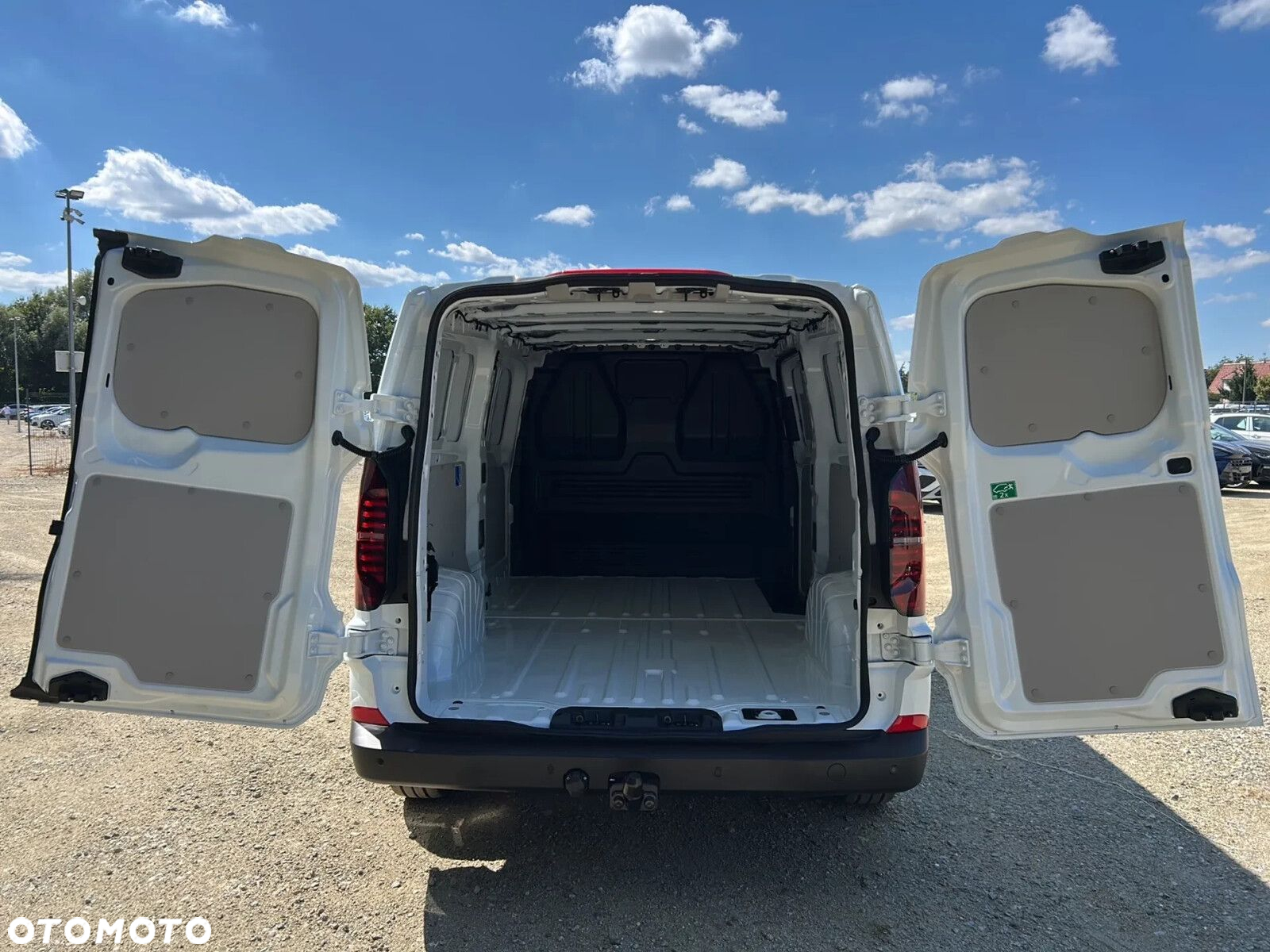 Volkswagen Transporter T7 Furgon (L2), 2.0 TDI 150KM, r.o. 3500 mm - 10