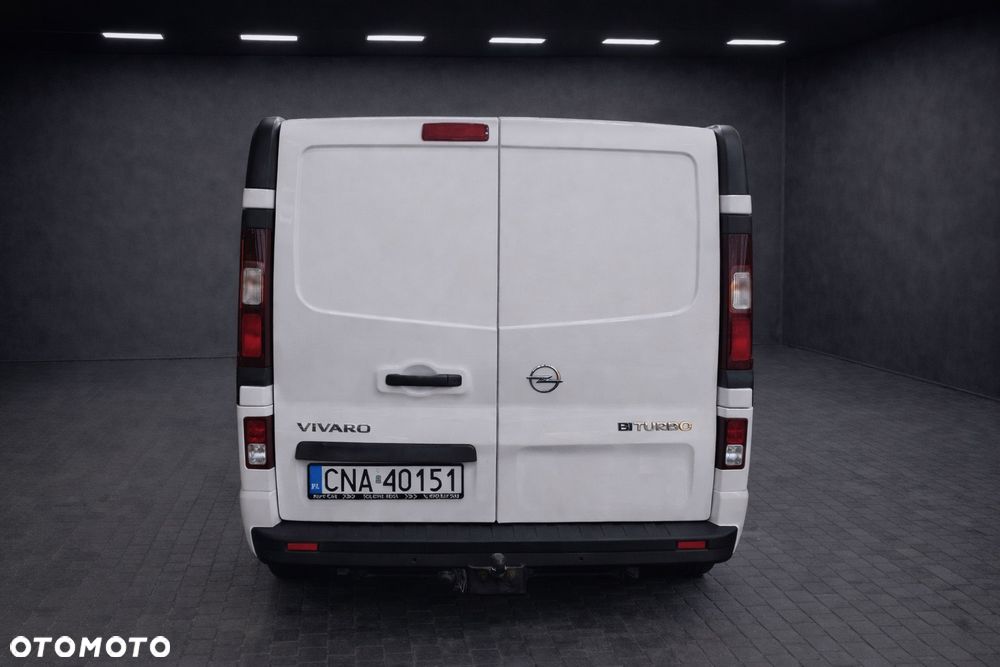 Opel Vivaro - 8