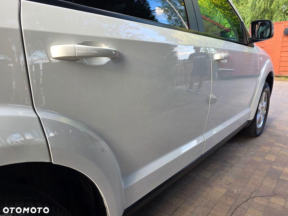 Dodge Journey 2.4 SXT - 13