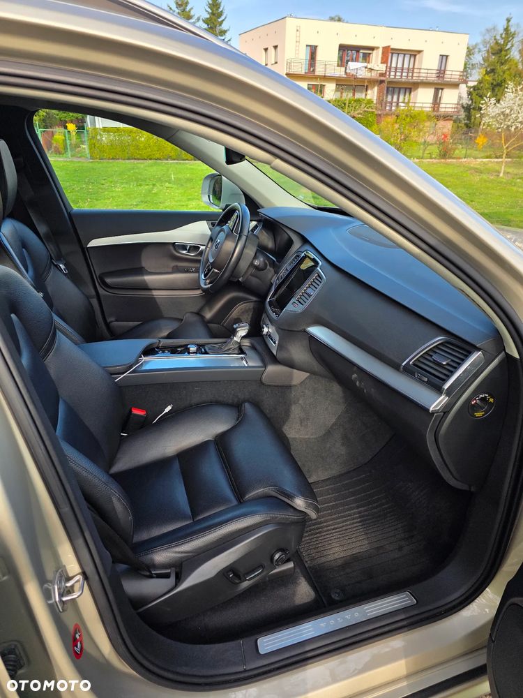 Volvo XC 90 D5 SCR AWD Momentum - 12