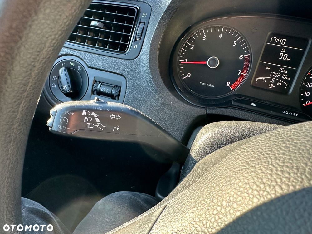 Volkswagen Polo - 25