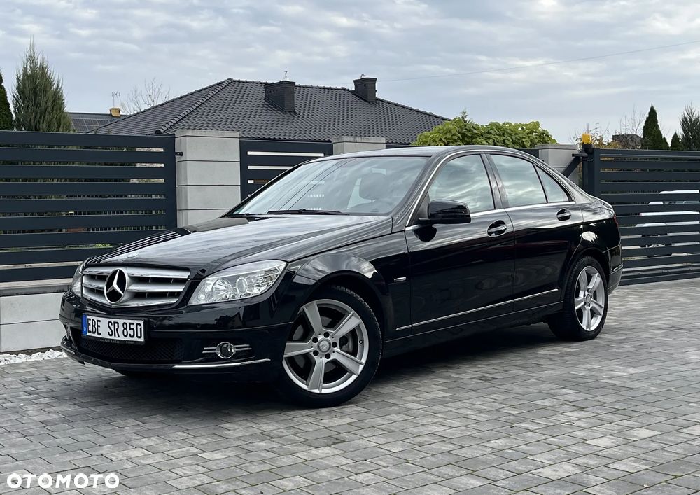 Mercedes-Benz Klasa C 200 7G-TRONIC Avantgarde Edition - 31