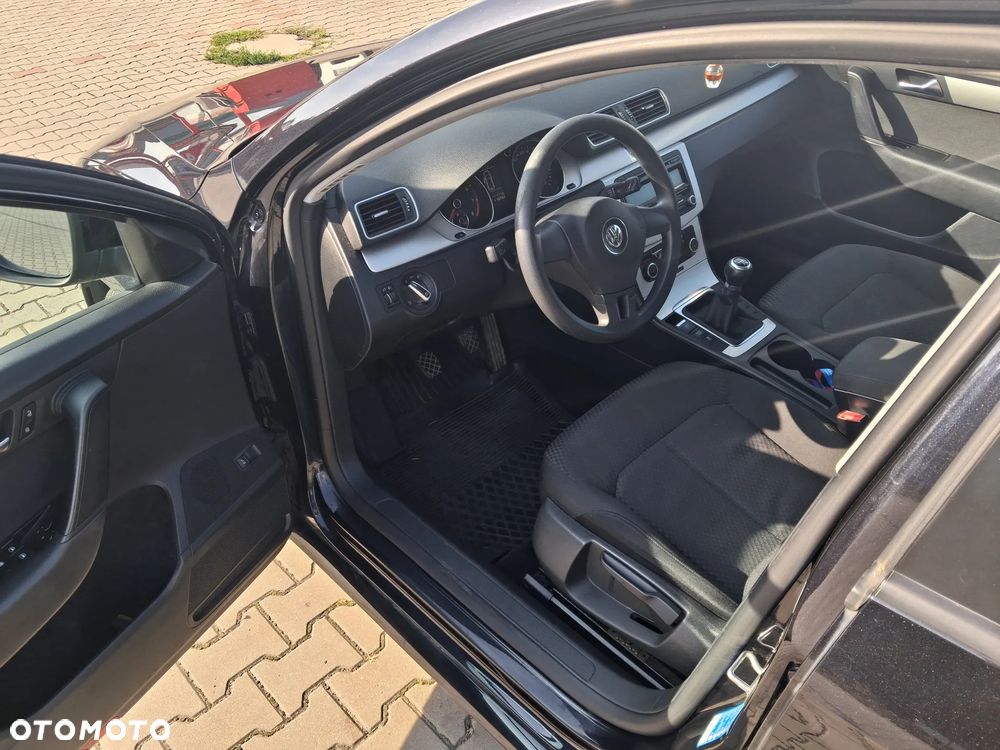 Volkswagen Passat - 5