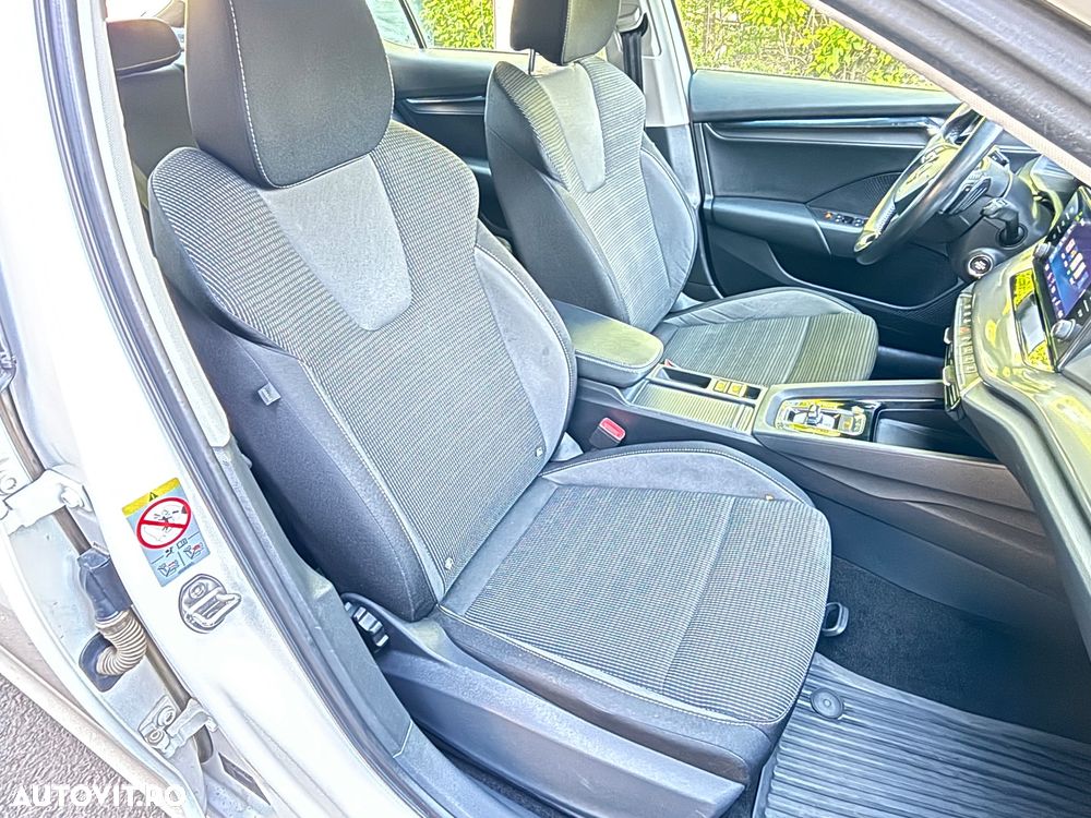 Skoda Octavia 2.0 TDI DSG Style - 10