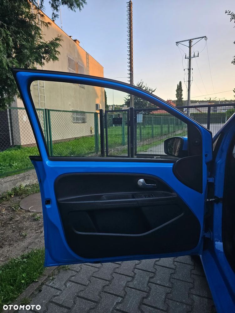 Volkswagen up! 1.0 move - 21