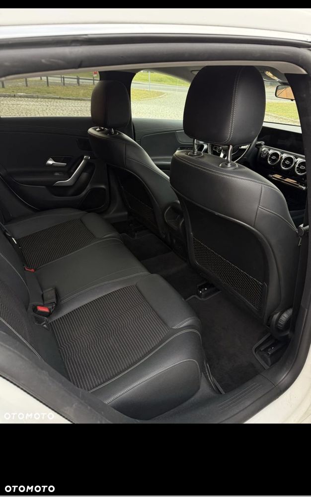 Mercedes-Benz CLA 250 e 8G-DCT AMG Line - 15