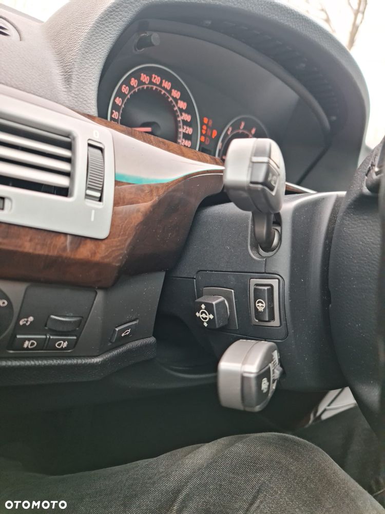 BMW Seria 7 740Li - 10