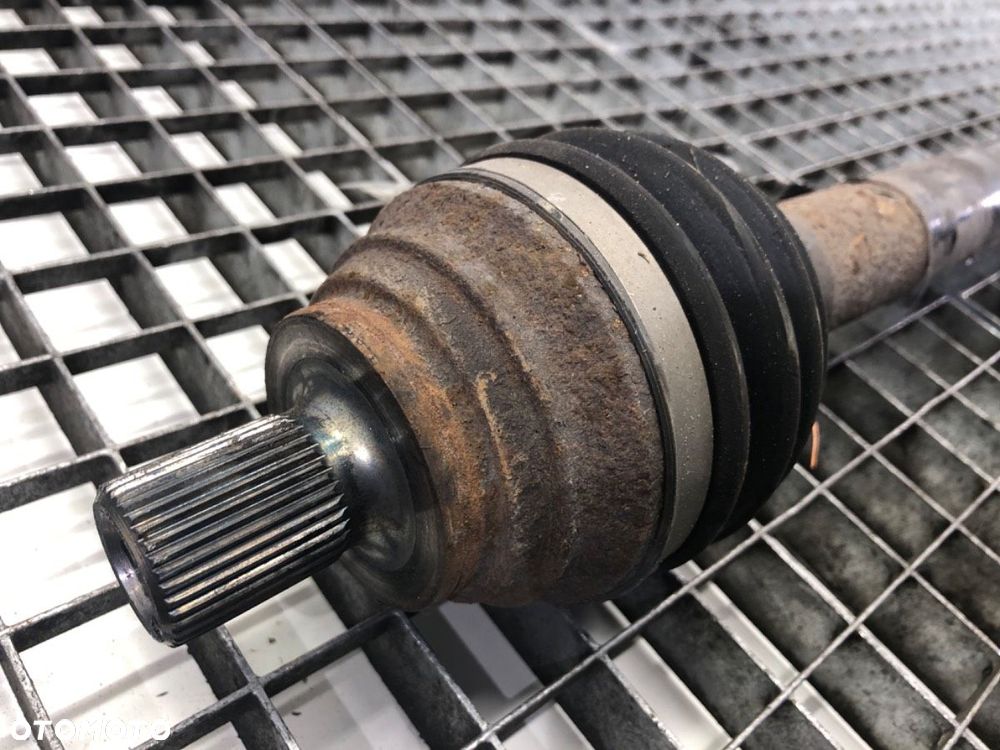 PÓŁOŚ PRAWY PRZÓD  VW GOLF VII Variant (BA5, BV5) 2013 - 2022 1.6 TDI 66 kW [90 KM] olej - 2