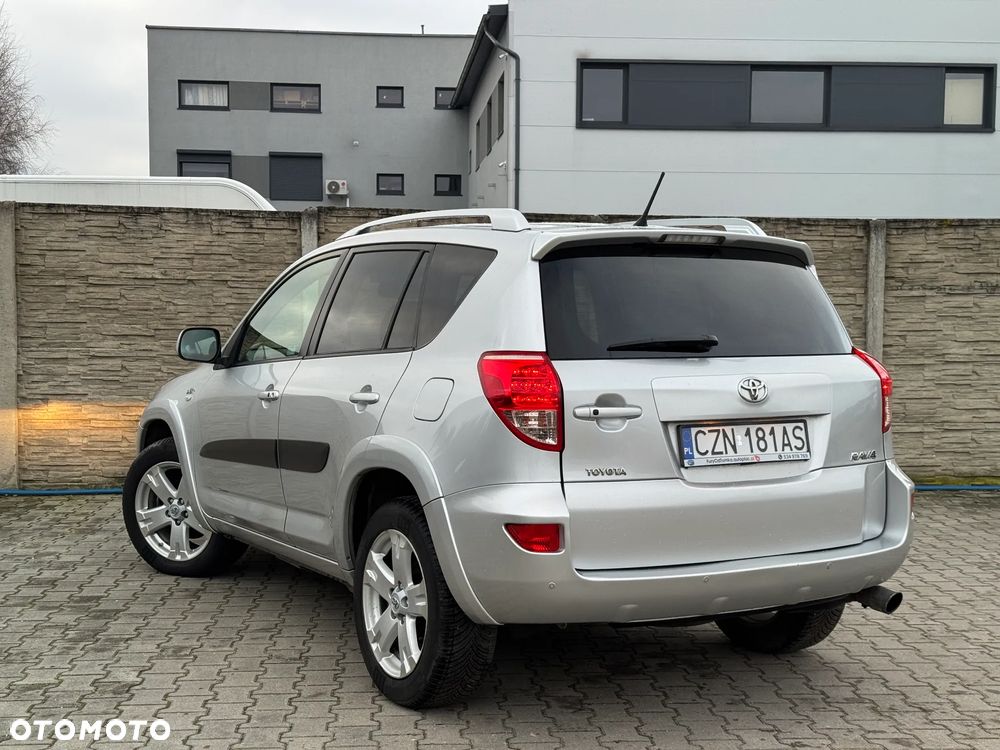 Toyota RAV4 2.2 D-4D Sol 180 - 8