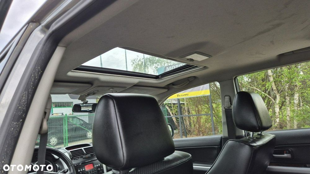 Suzuki Grand Vitara 1.9 DDiS Premium EU5 - 17