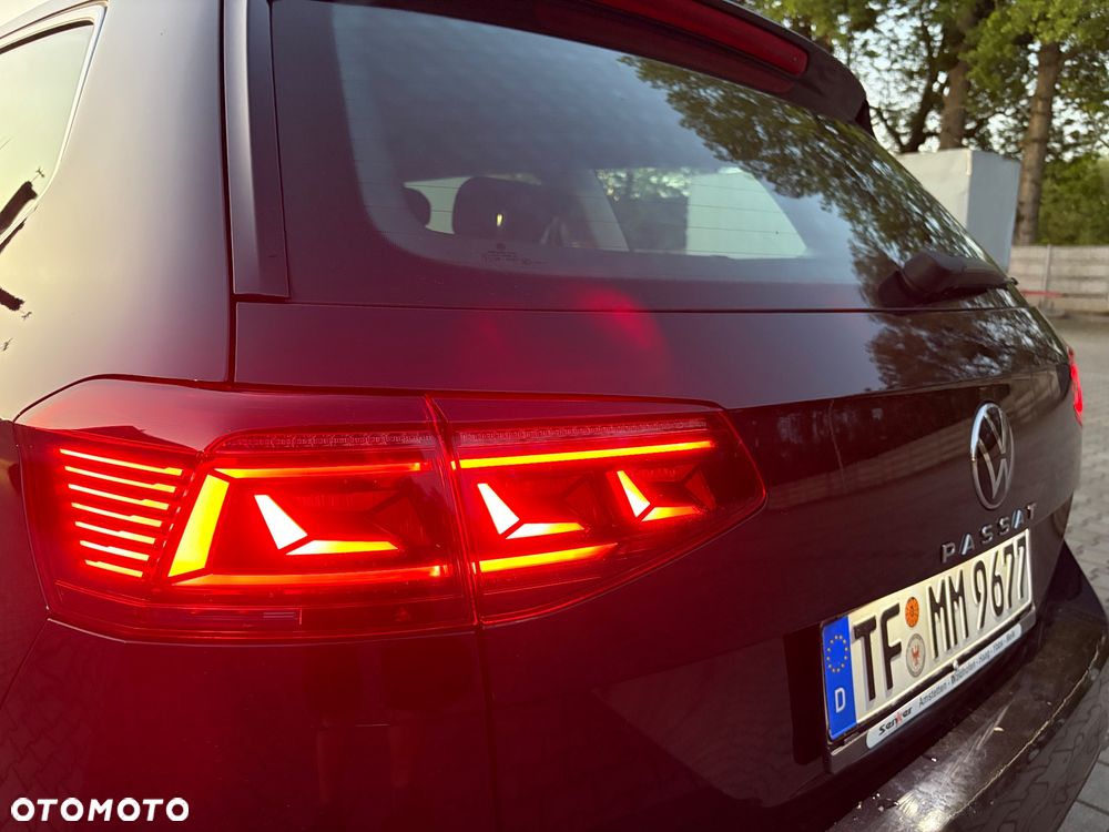 Volkswagen Passat Variant 2.0 TDI SCR DSG Business - 25