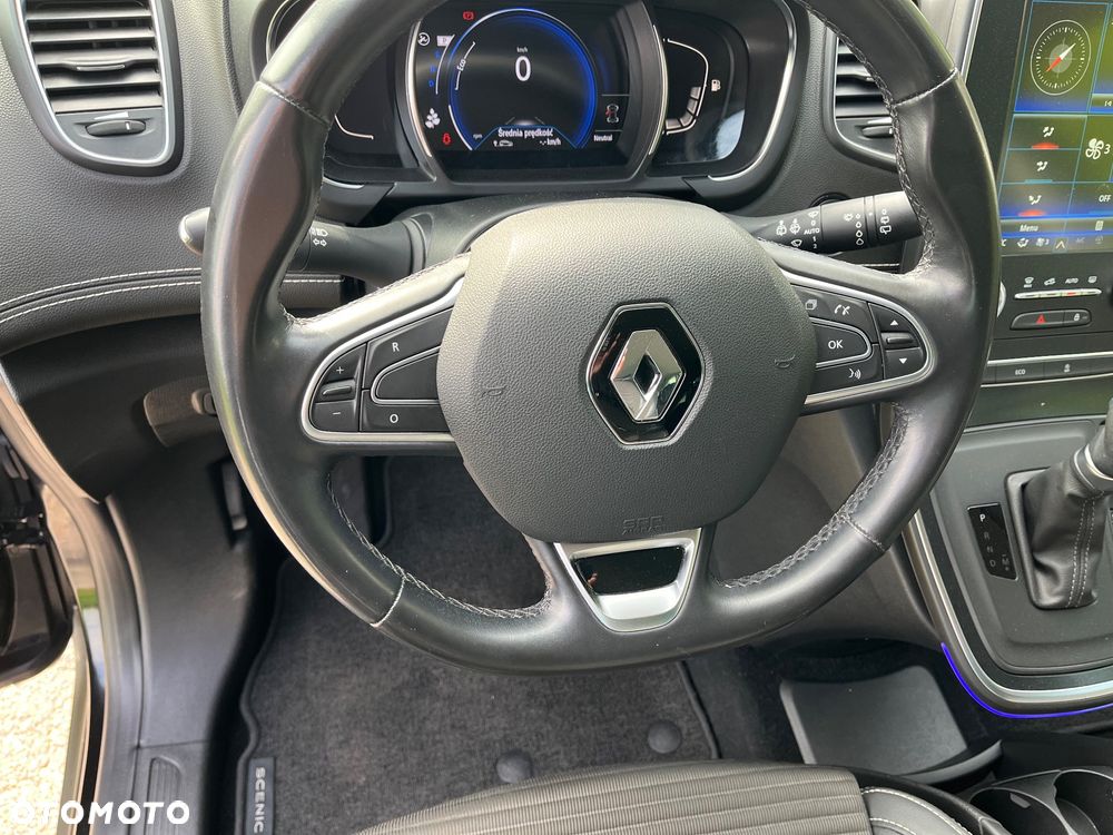 Renault Grand Scenic - 15