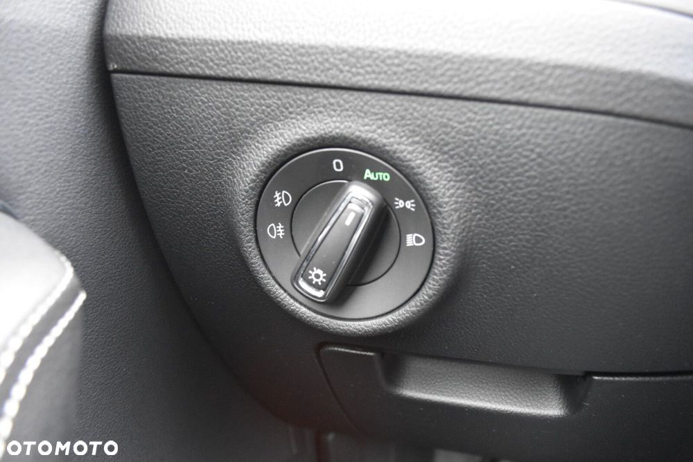 Skoda Superb 2.0 TDI SCR Style DSG - 23