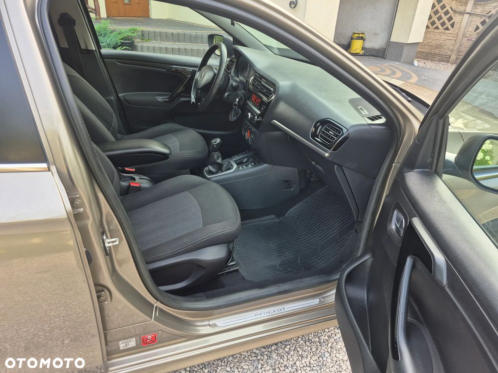 Peugeot 301 1.6 HDi Allure - 12