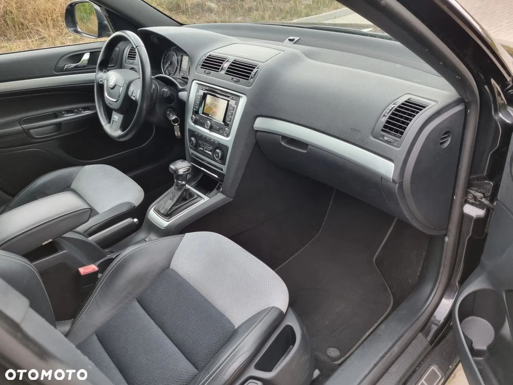 Skoda Octavia 2.0 TDI DPF RS DSG - 12