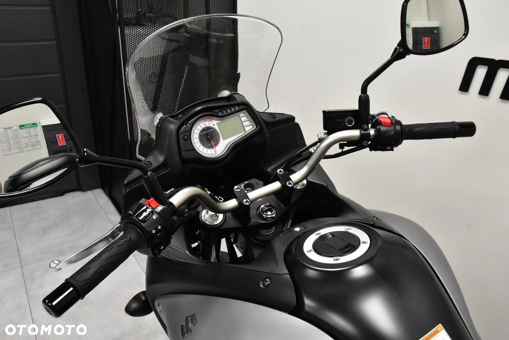 Suzuki DL - 16